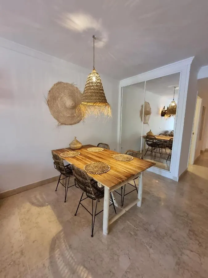 Santa Maria Village Elviria 마르베야 아파트