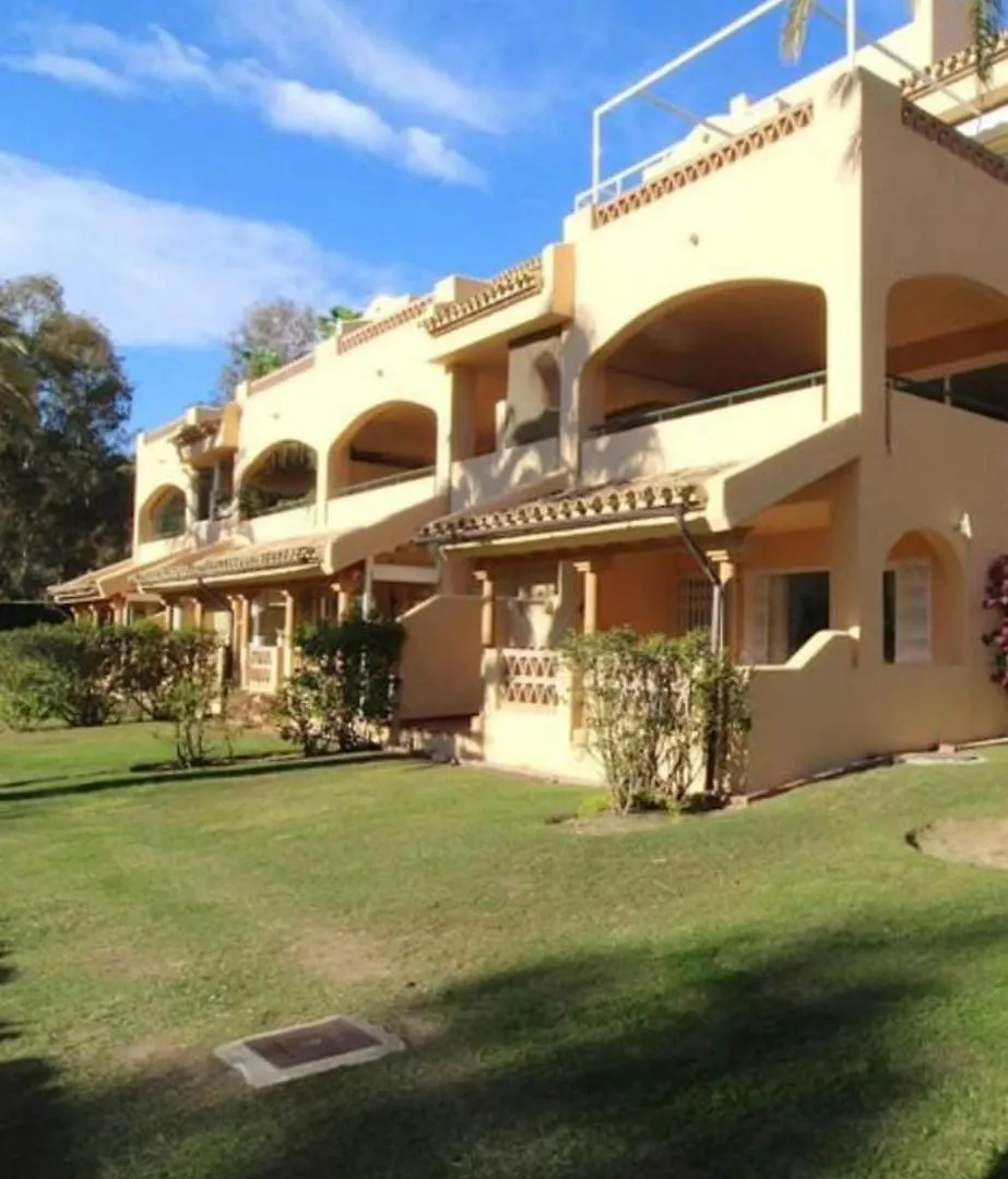 아파트 Santa Maria Village Elviria 마르베야